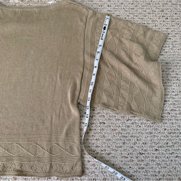 August Silk Top Size Small - Picture 5 of 12